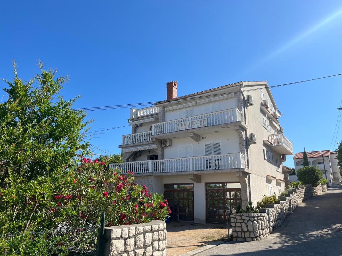 ראב Apartments Vuksan מראה חיצוני תמונה