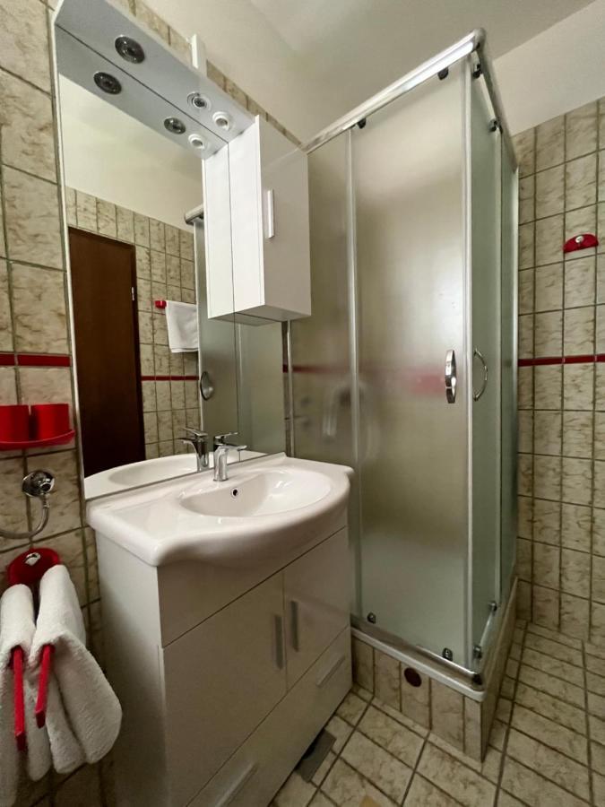 ראב Apartments Vuksan מראה חיצוני תמונה