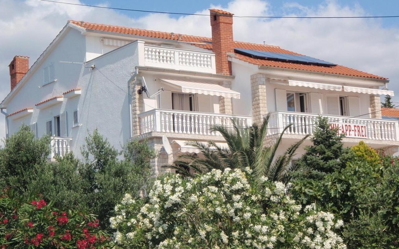 ראב Apartments Vuksan מראה חיצוני תמונה